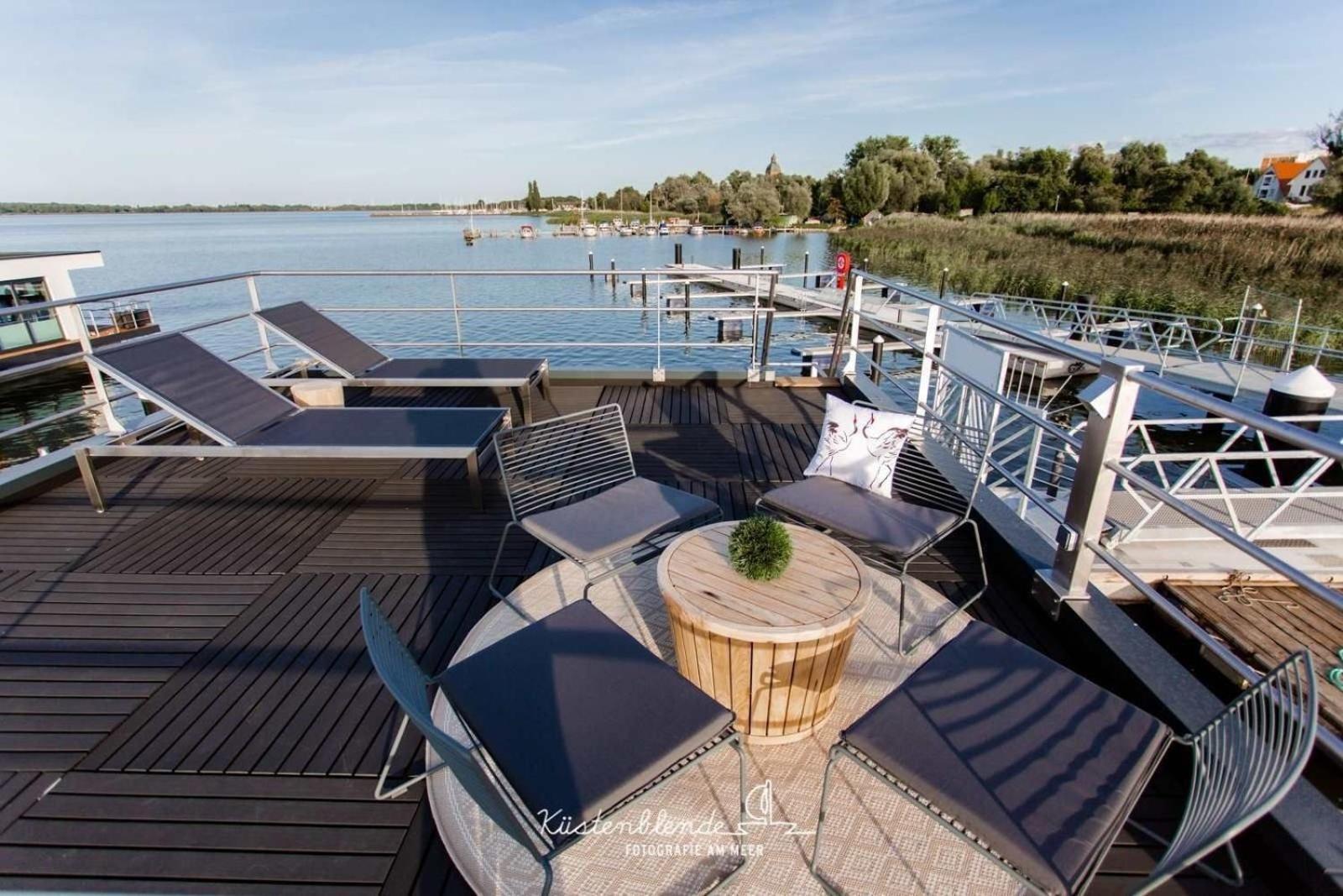 Hausboot Kranichnest Hotel Ribnitz-Damgarten Buitenkant foto