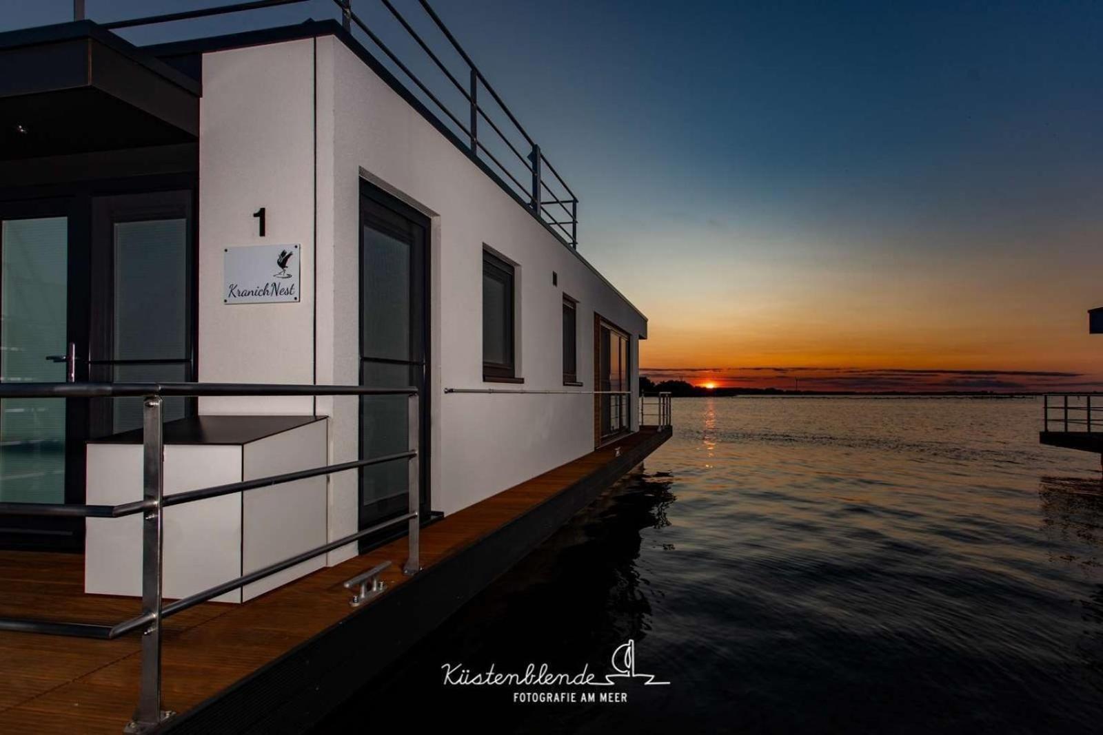 Hausboot Kranichnest Hotel Ribnitz-Damgarten Buitenkant foto