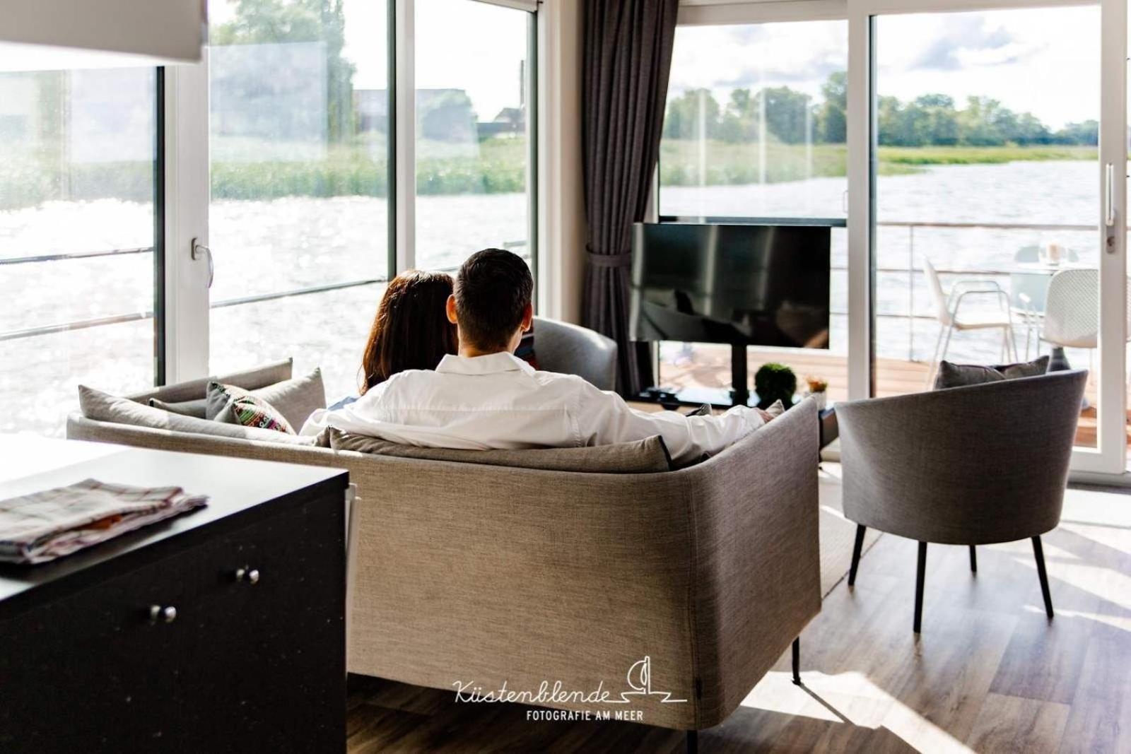 Hausboot Kranichnest Hotel Ribnitz-Damgarten Buitenkant foto