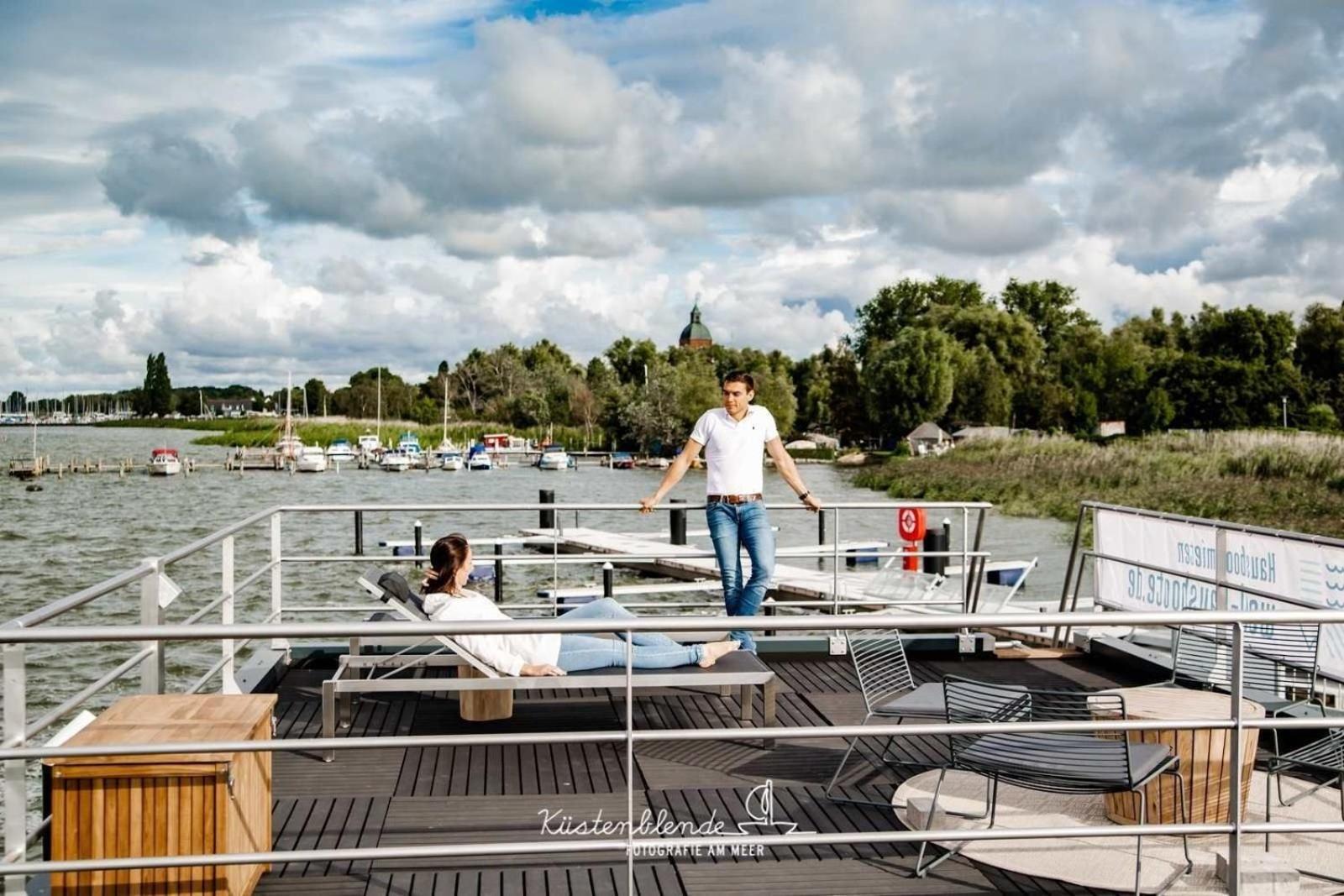 Hausboot Kranichnest Hotel Ribnitz-Damgarten Buitenkant foto